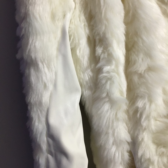 Sold🚫 Armani Exchange Coat - Picture 7 of 9